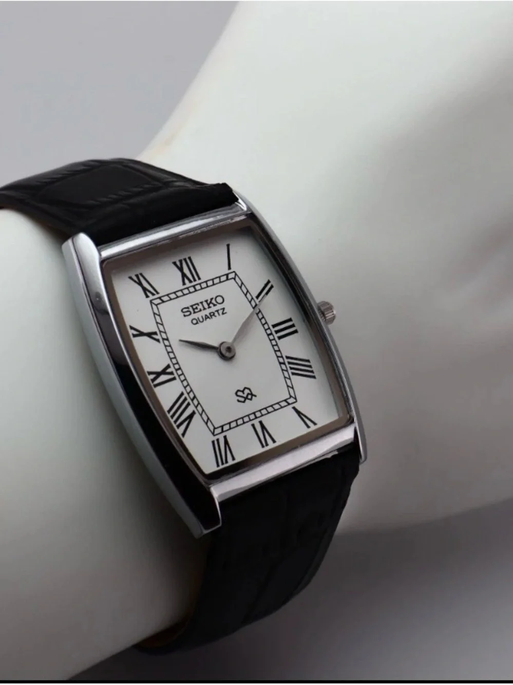 Seiko Silver Case Black Leather Strap Watch - White Dial